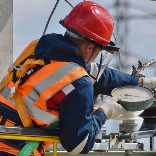 Instalaciones y reparaciones de electricidad Instalaciones y reparaciones de electricidad